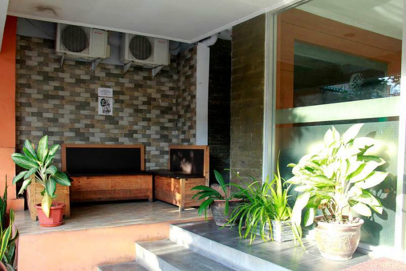 בנדונג Reddoorz Syariah Near Btc Fashion Mall מראה חיצוני תמונה