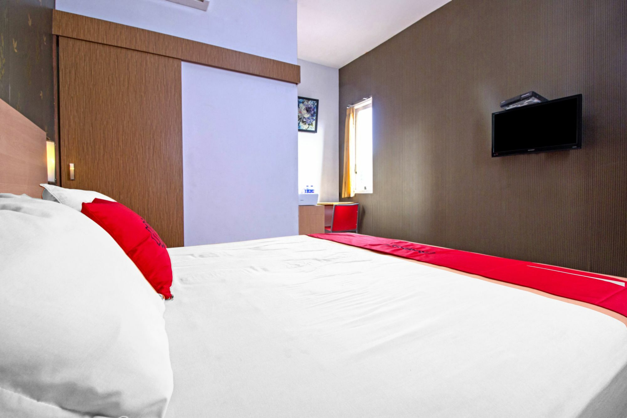 בנדונג Reddoorz Syariah Near Btc Fashion Mall מראה חיצוני תמונה