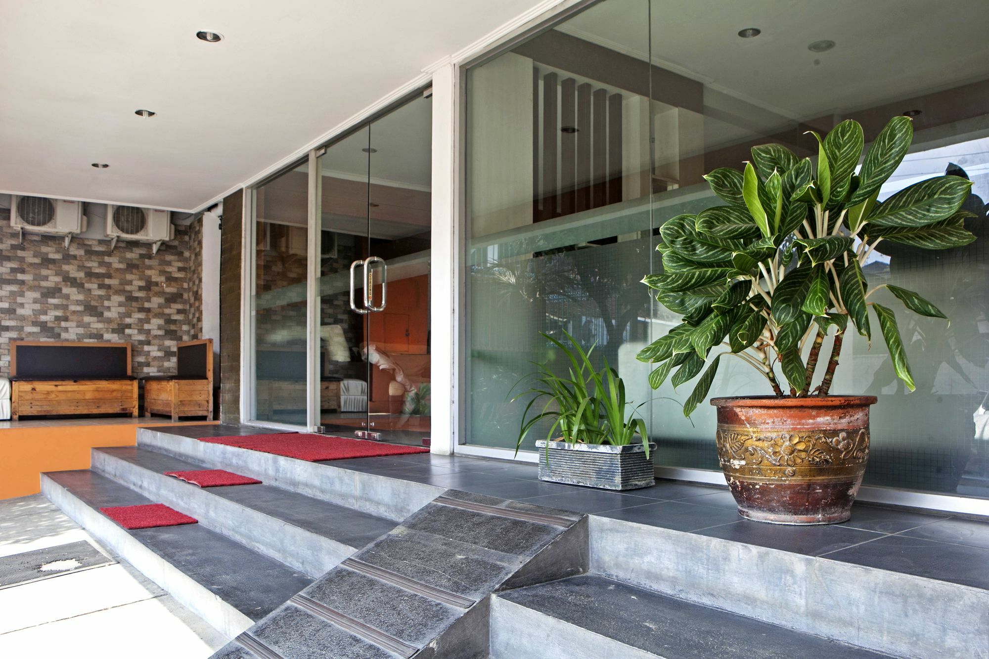 בנדונג Reddoorz Syariah Near Btc Fashion Mall מראה חיצוני תמונה